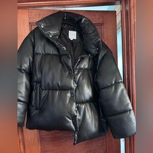 Sleek Black Quilted Puffer Jacket with High Collar